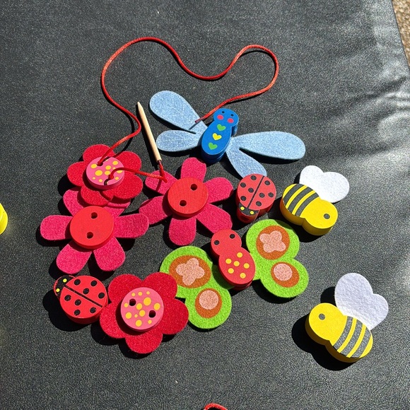 Colorful Bead and String Set - Picture 5 of 6